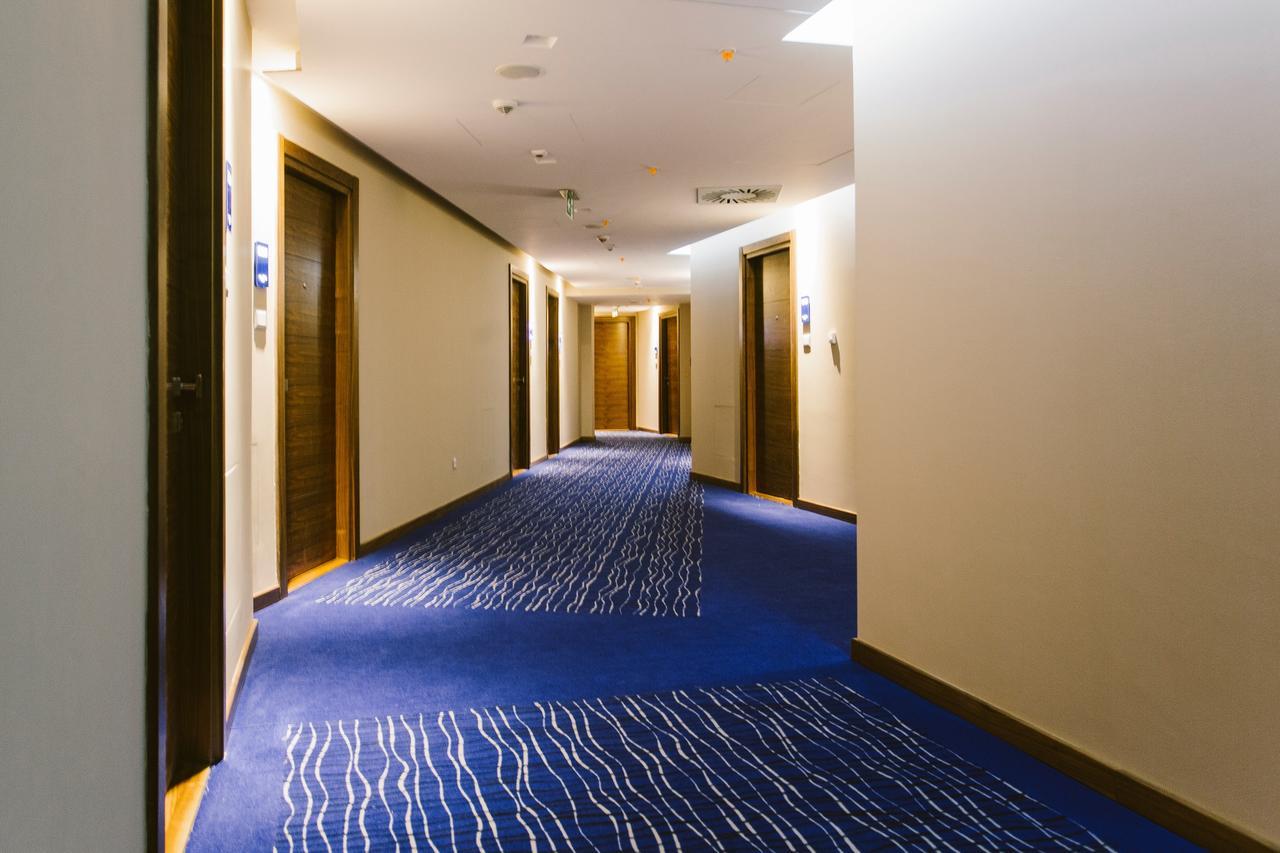 Hotel Adria Budva Exteriör bild